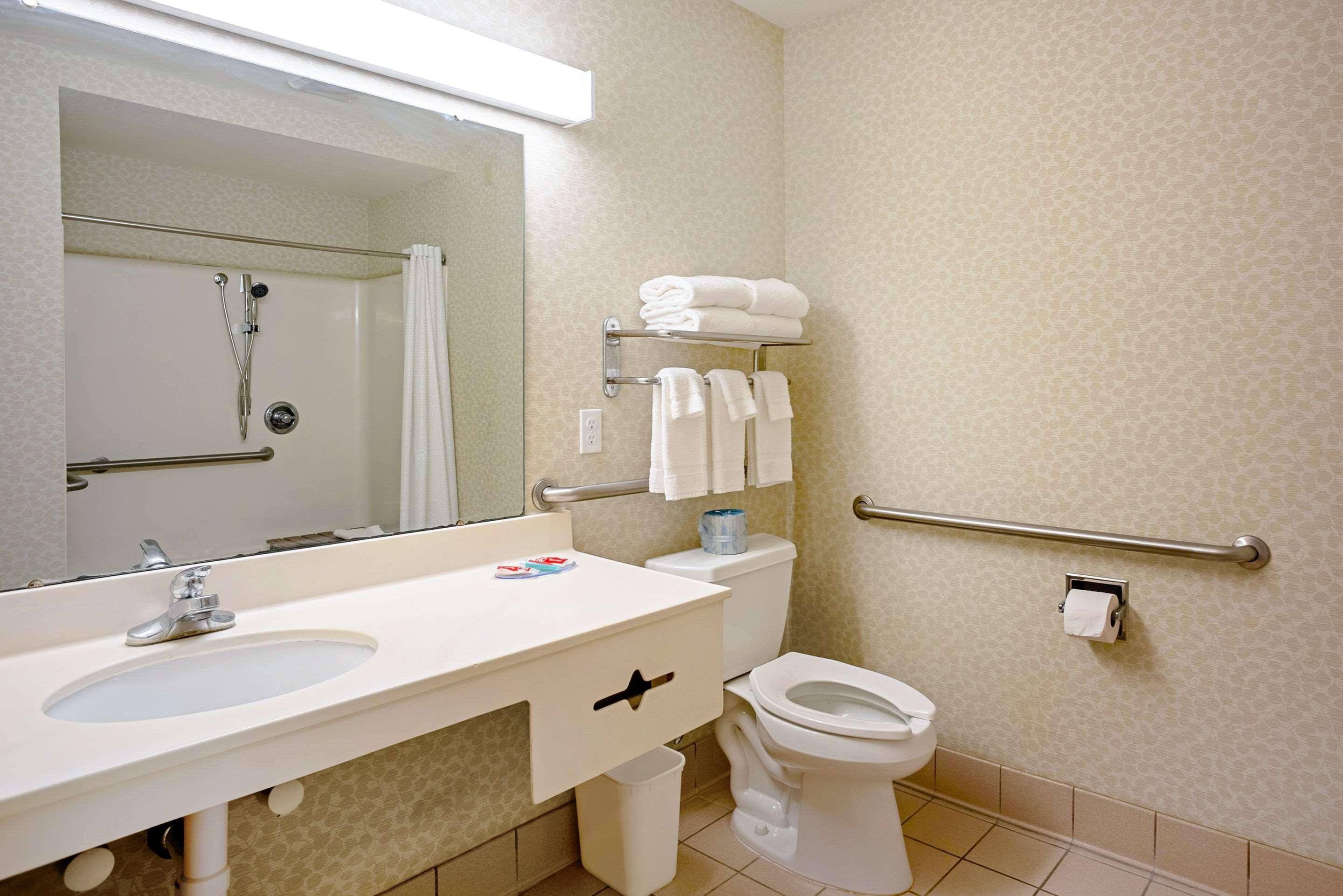 Quality Inn Frontier At Us Hwy 30 Clinton Esterno foto