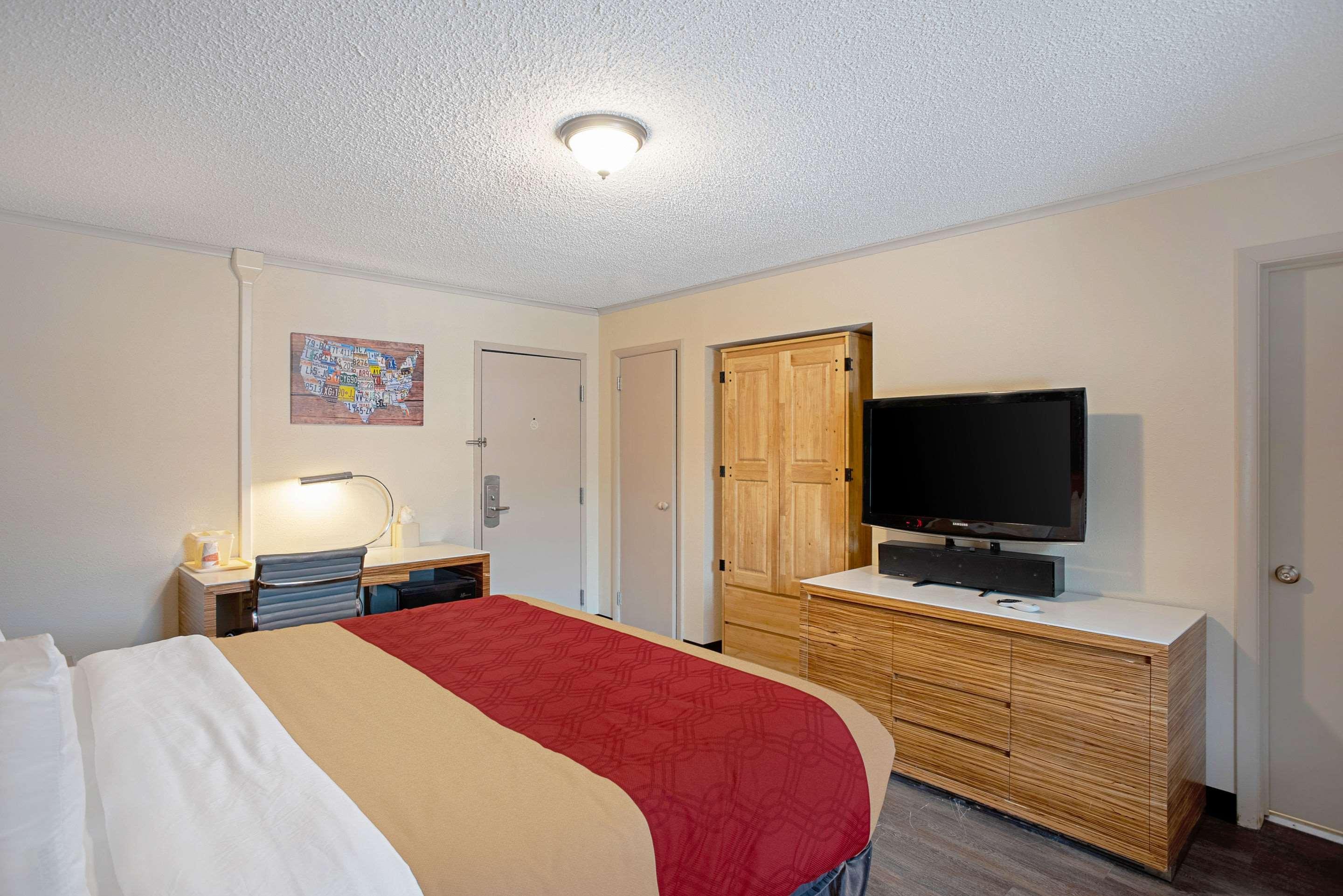 Quality Inn Frontier At Us Hwy 30 Clinton Esterno foto