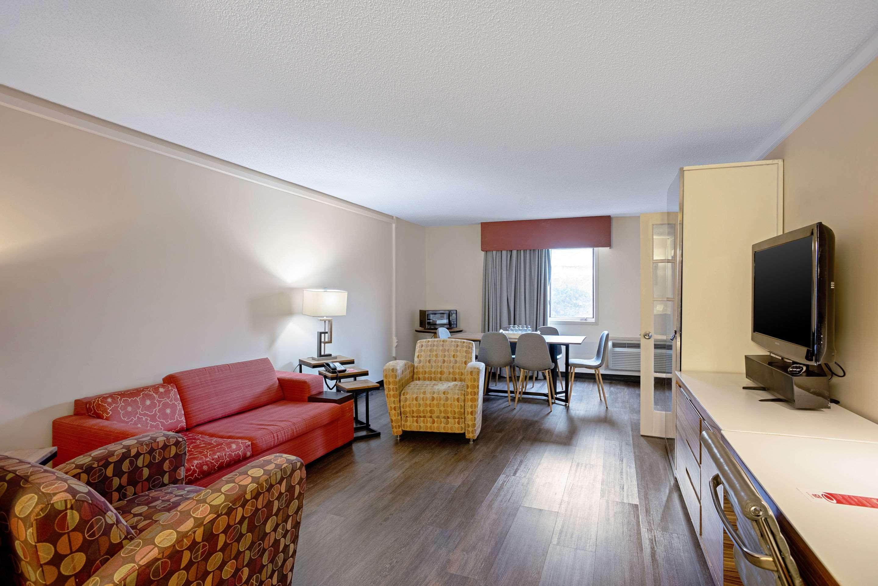 Quality Inn Frontier At Us Hwy 30 Clinton Esterno foto