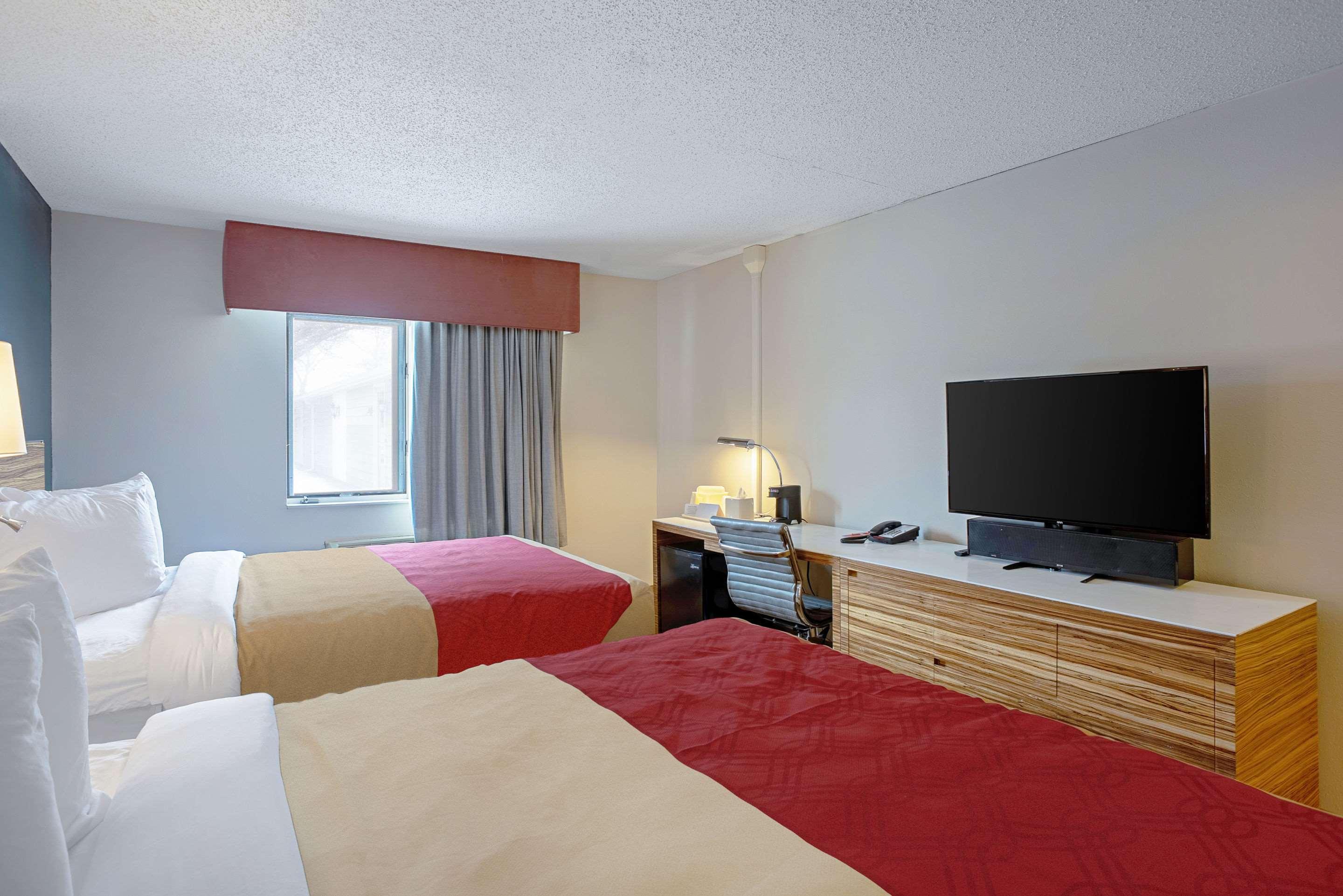 Quality Inn Frontier At Us Hwy 30 Clinton Esterno foto