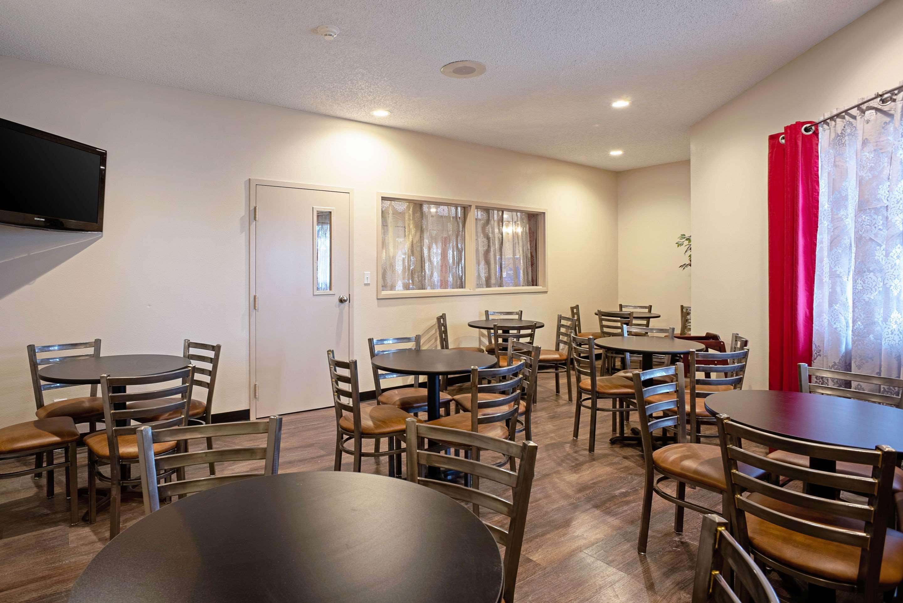 Quality Inn Frontier At Us Hwy 30 Clinton Esterno foto