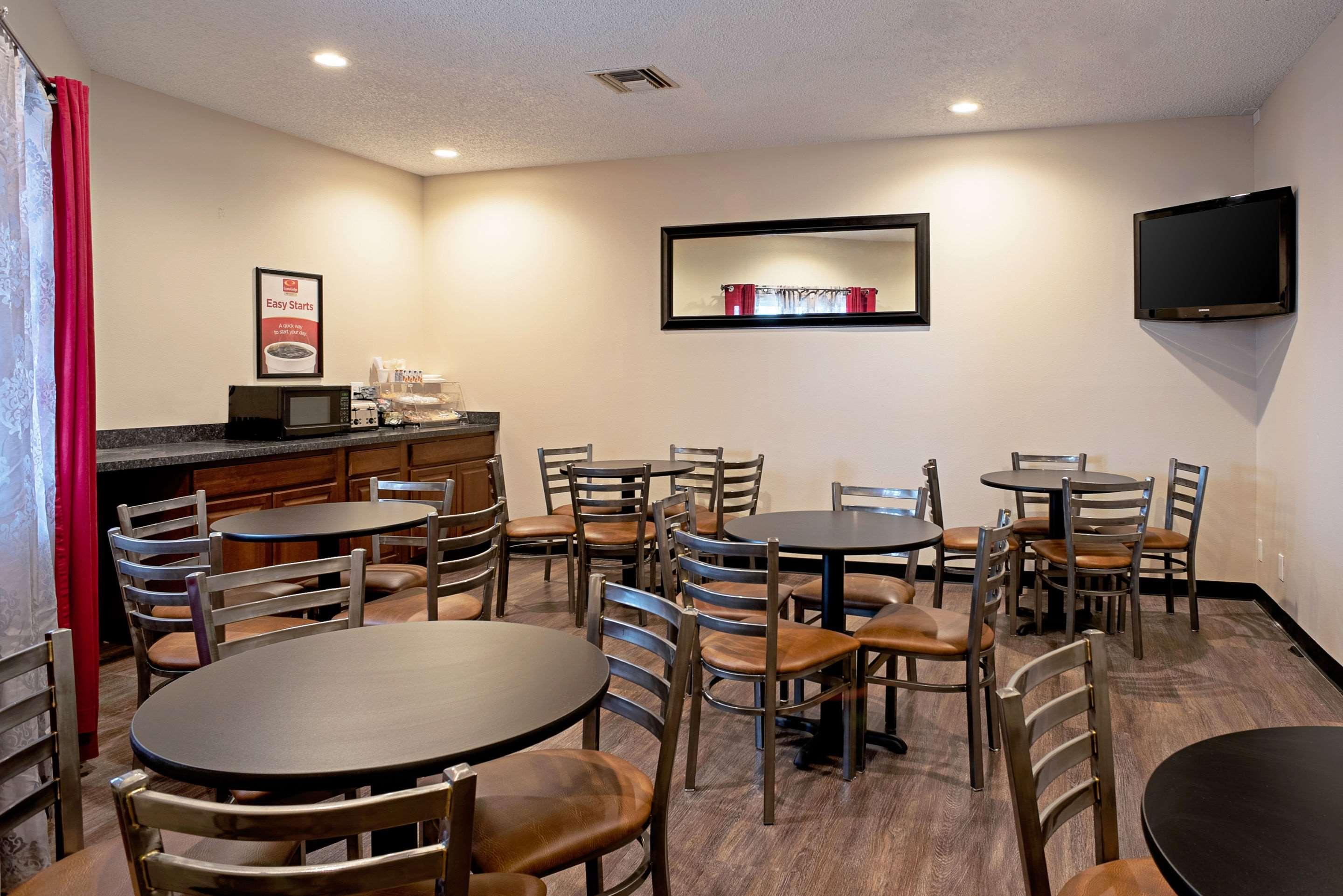 Quality Inn Frontier At Us Hwy 30 Clinton Esterno foto