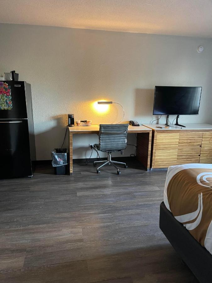 Quality Inn Frontier At Us Hwy 30 Clinton Esterno foto